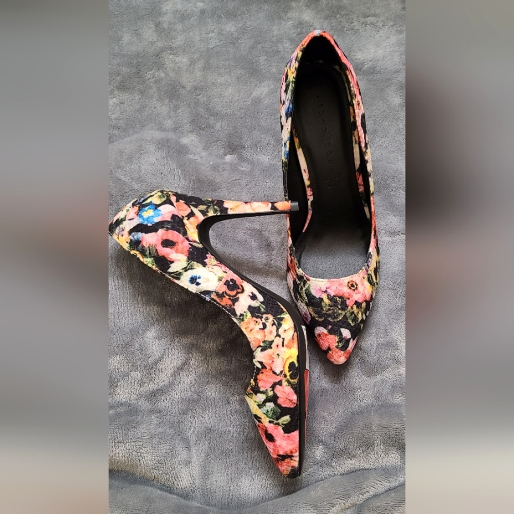 ShoeBox Pumps (Heels)